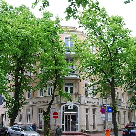 Warnemuende Am Kurpark روستوك